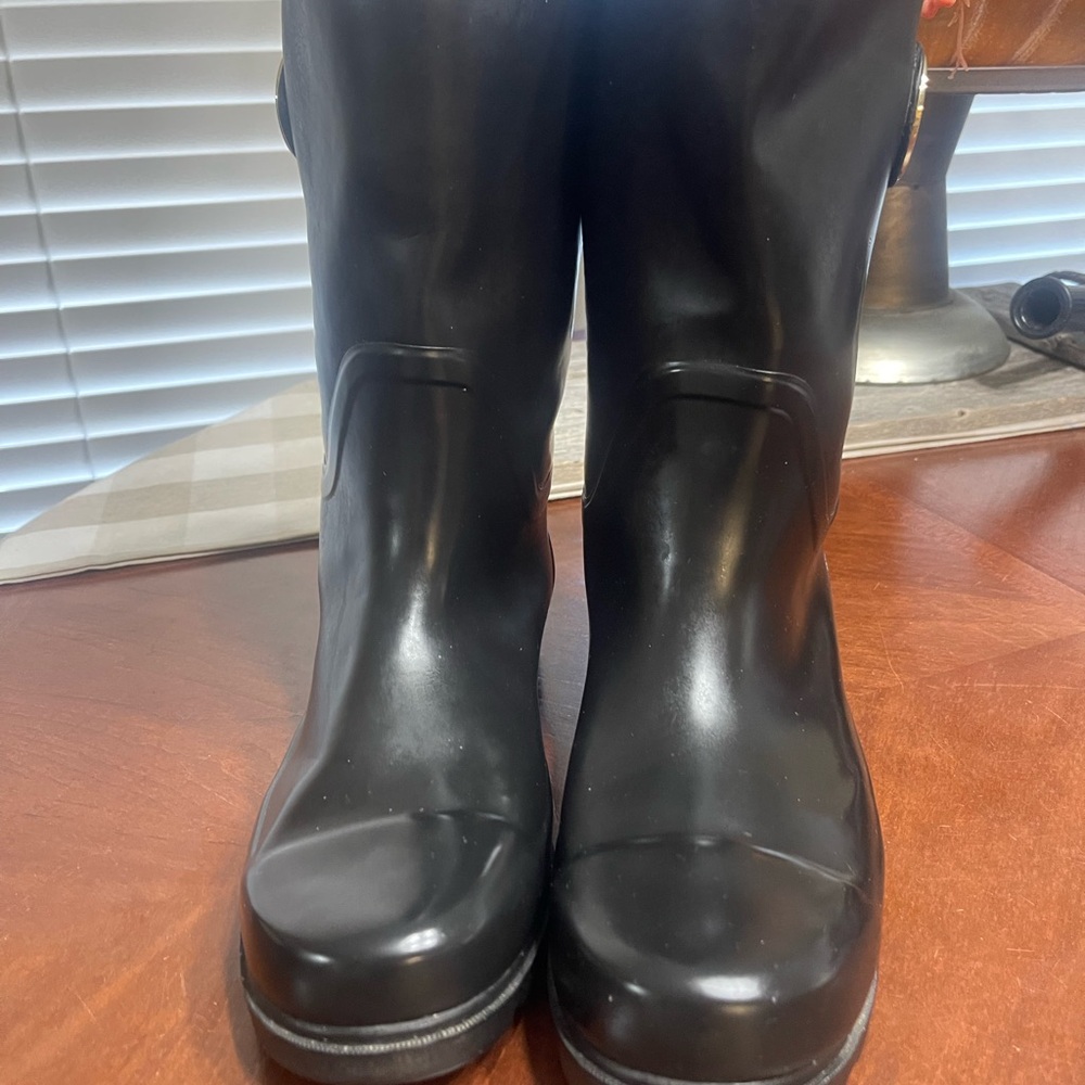 Tory Burch Maureen Rain Boots *Read* - Picture 3 of 13